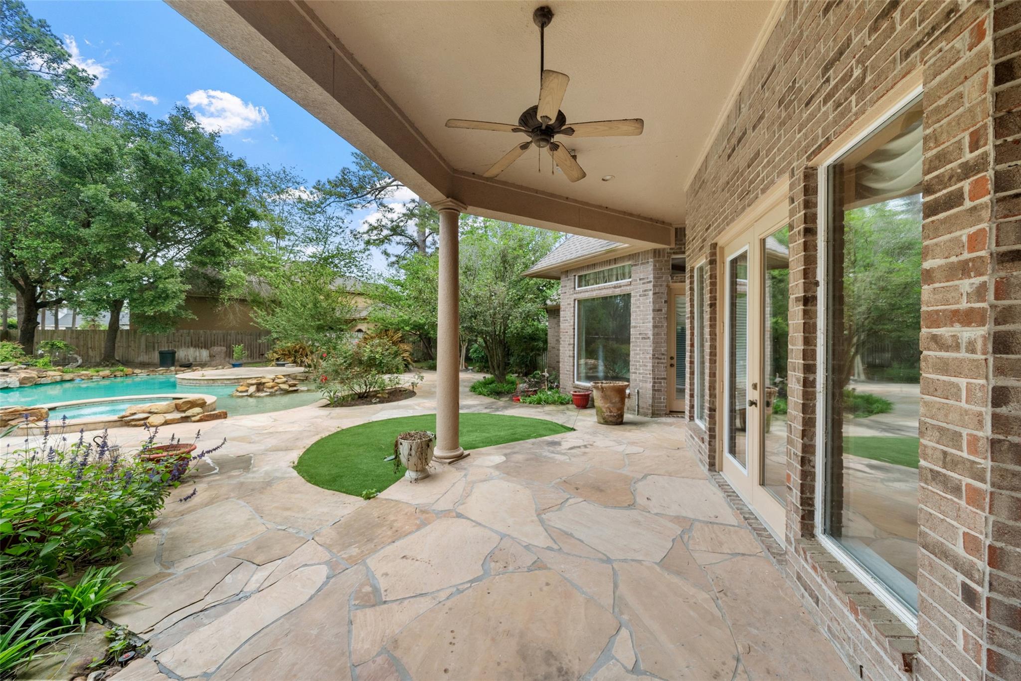 21 Wedgewood Drive W