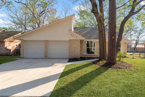 Photo of 9214 Woodland Oaks Drive, Houston, TX 77040 (MLS # 93296971)