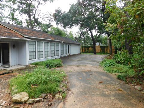 Photo of 725 W 42nd Street St, Houston, TX 77018 (MLS # 18617330)