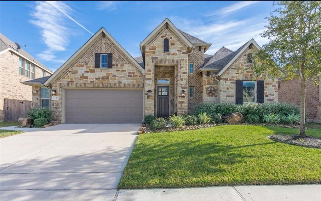 20427 Montecrest Circle