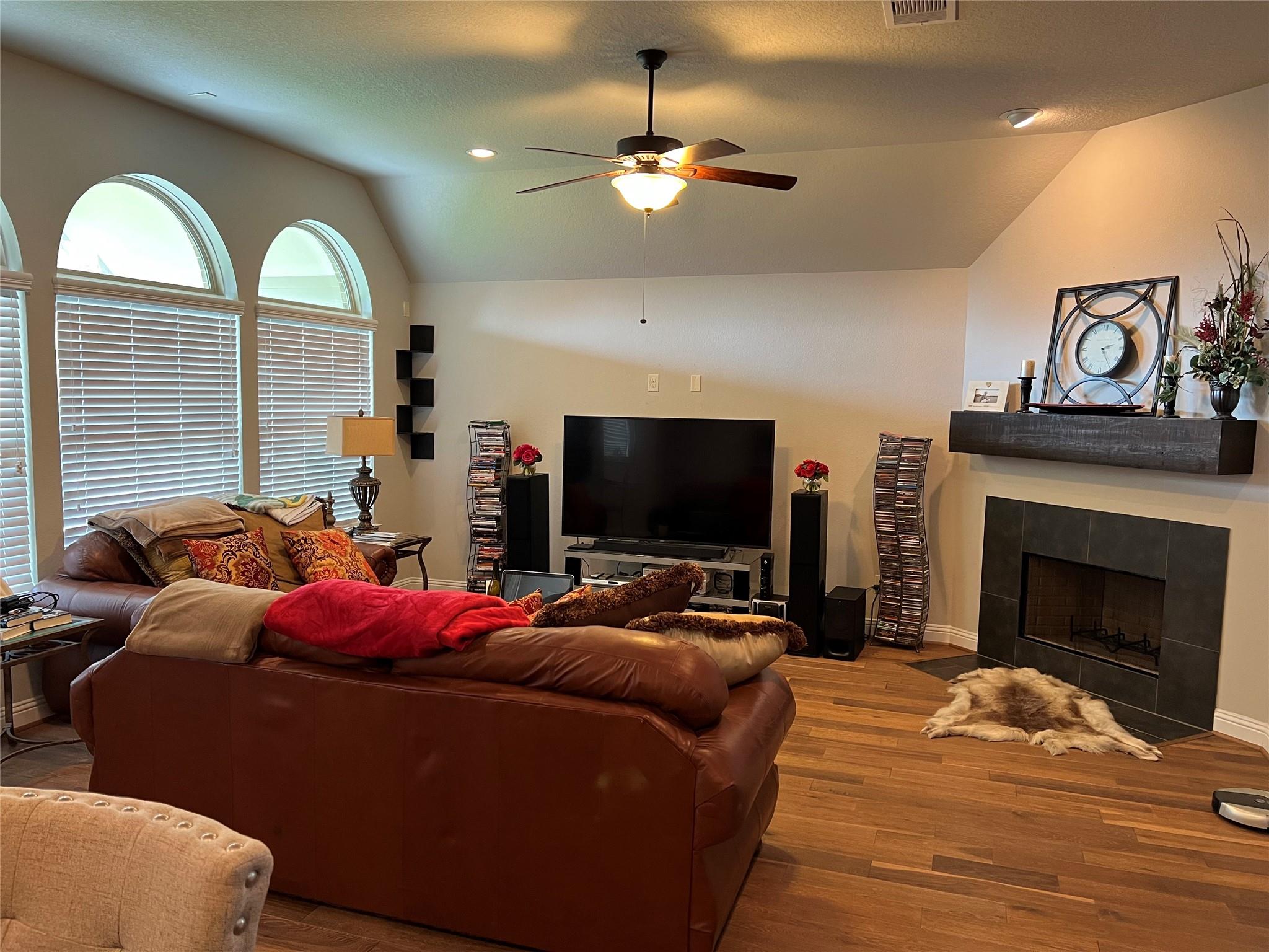 20427 Montecrest Circle