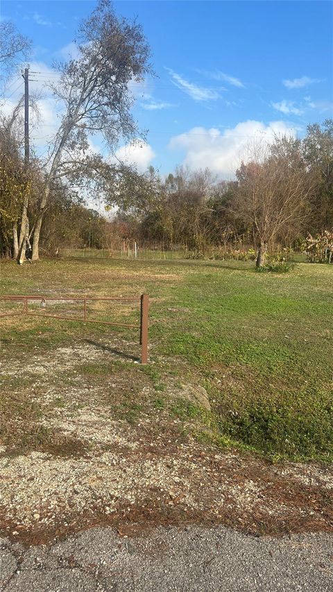 Photo of 1203 Castledale Drive Dr, Houston, TX 77037 (MLS # 7135187)