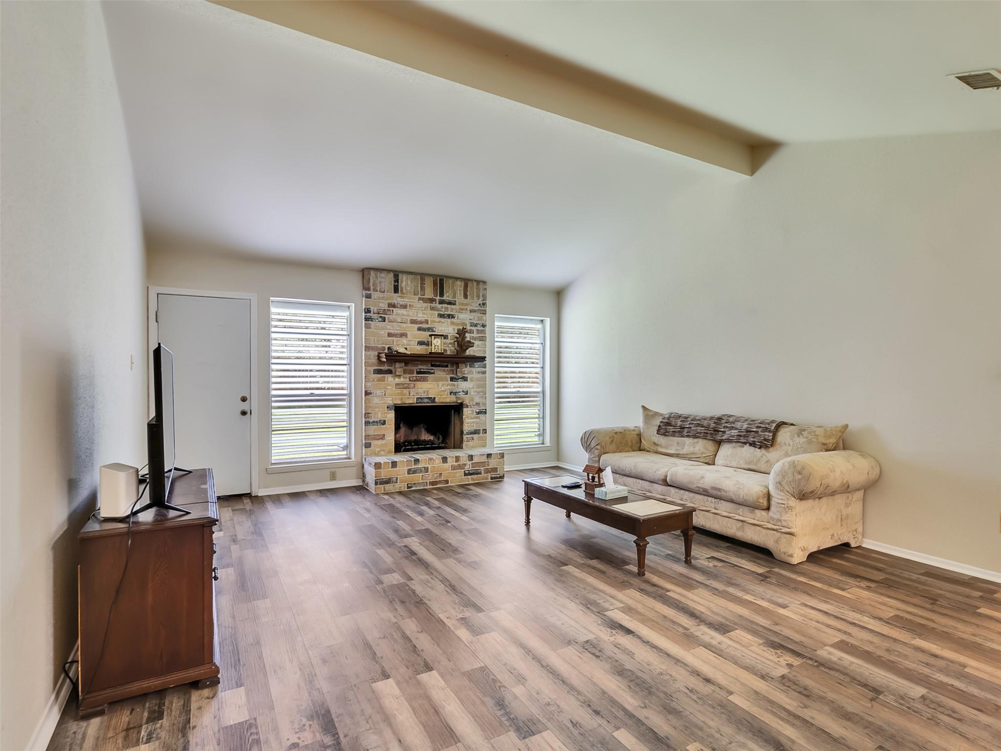 6209 Woodvale Drive