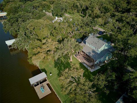 431 Private Road 652 Sargent TX 77414