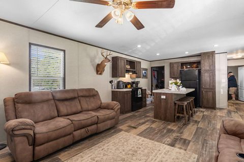 Photo of 275 Bryan Street, Zavalla, TX 75980 (MLS # 65781181)