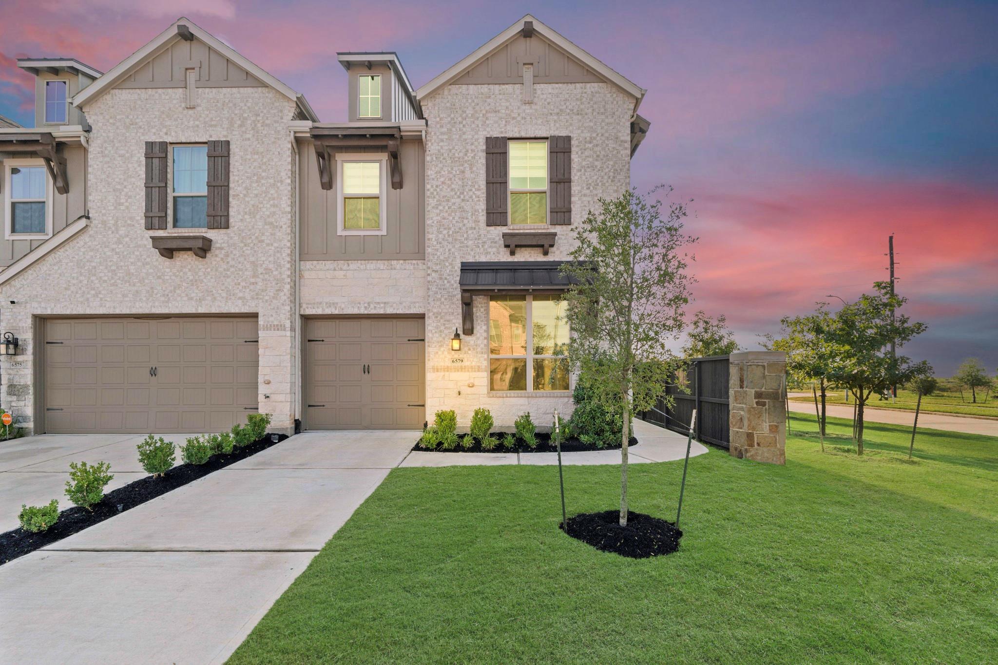 6579 Scarlet Pond Lane