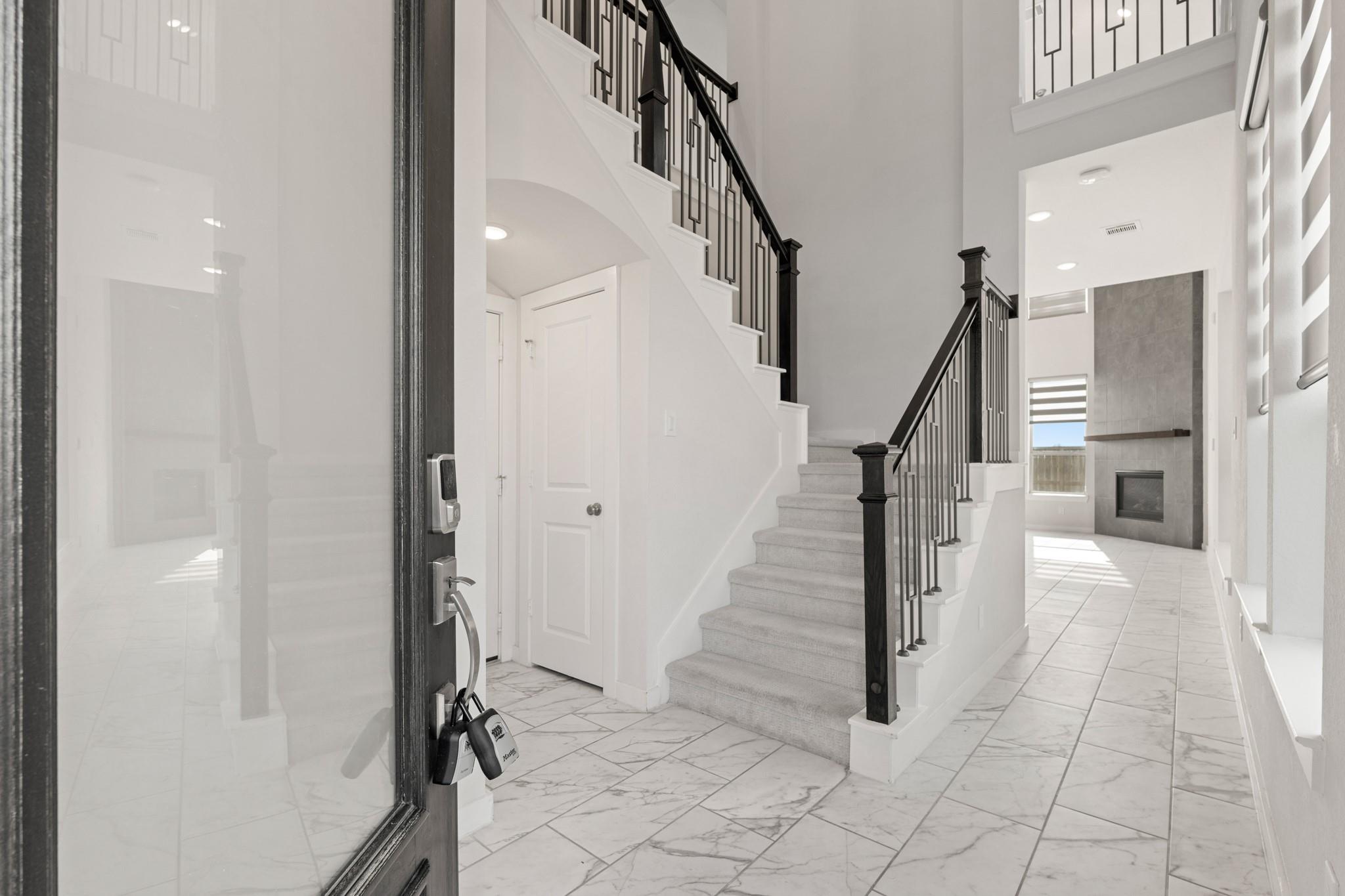 6579 Scarlet Pond Lane