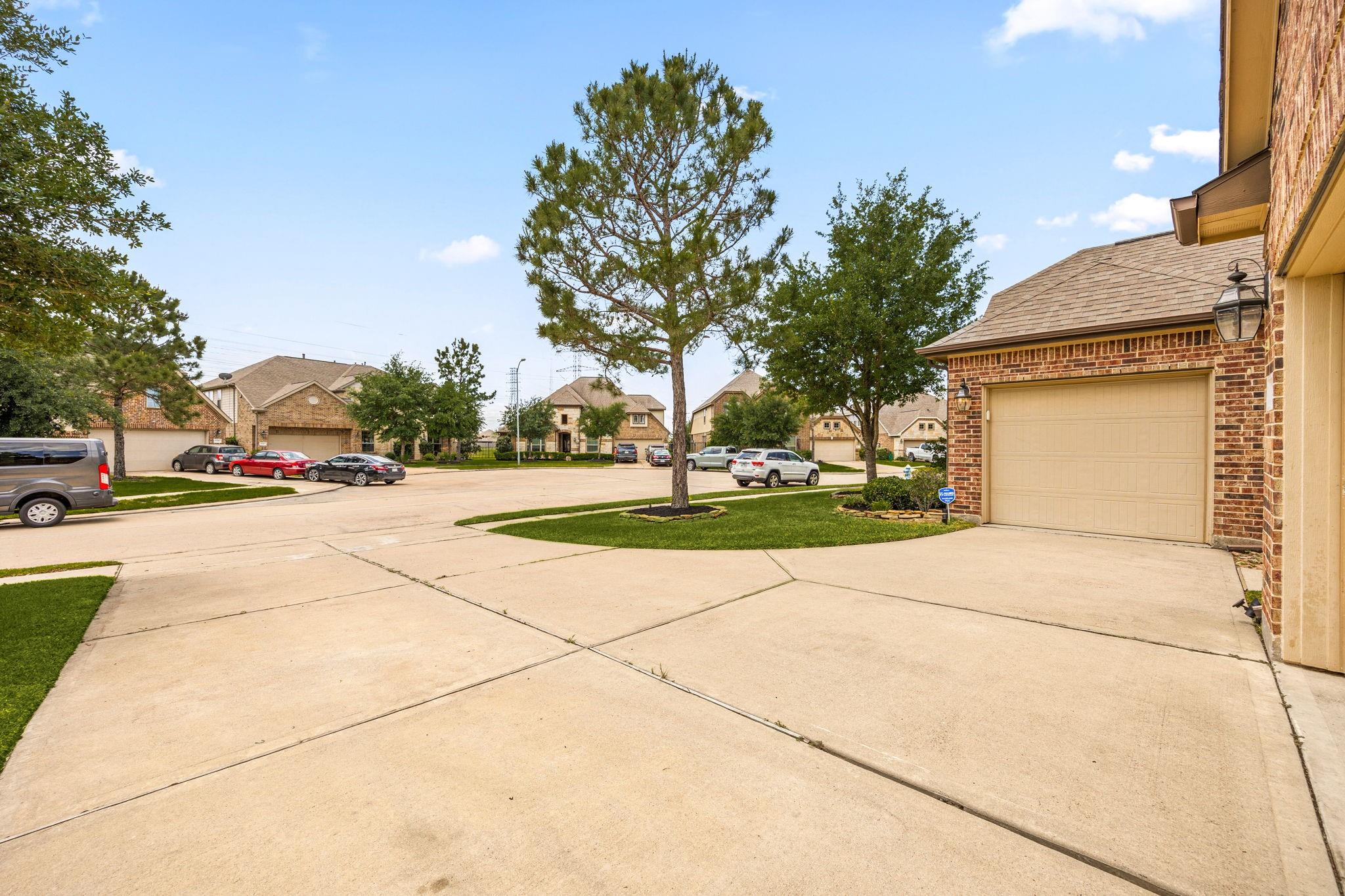 9338 Taylor Cliff Lane