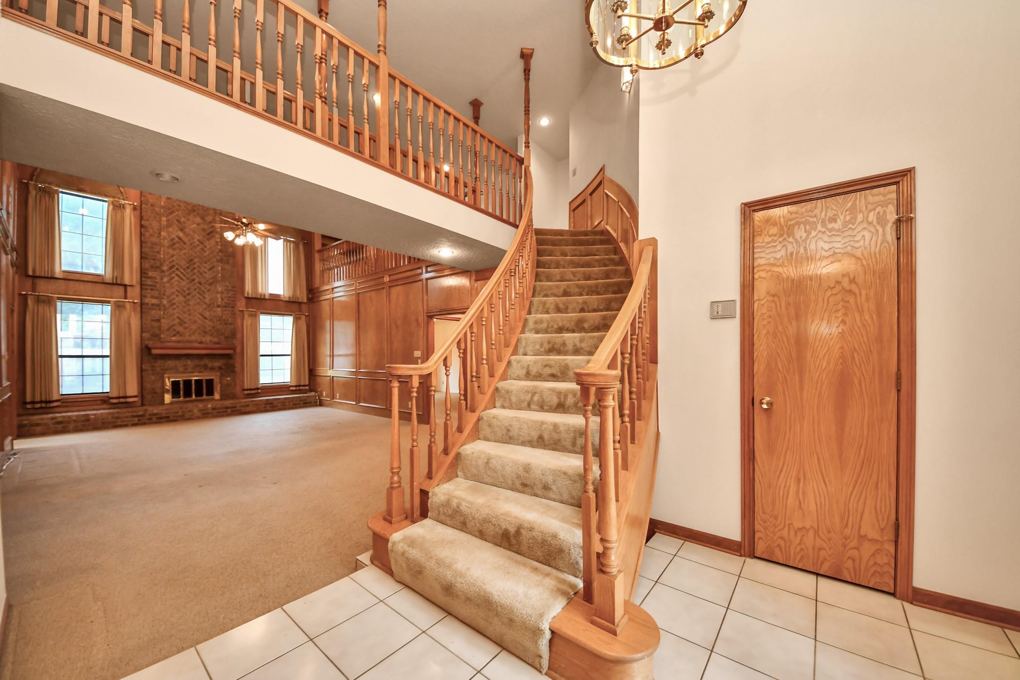 2223 Leisure Lane