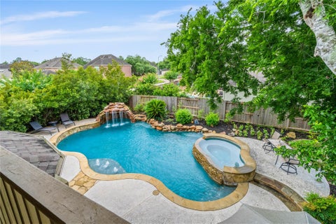 Homes For Sale - 7914 Chianti Court<br/> Sugar Land, TX 77479