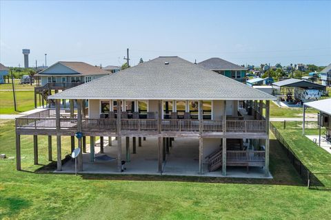 Photo of 138 Verdia Drive, Crystal Beach, TX 77650 (MLS # 19105234)