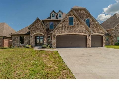 Photo of 7955 Farrah Street, Beaumont, TX 77707 (MLS # 81098975)