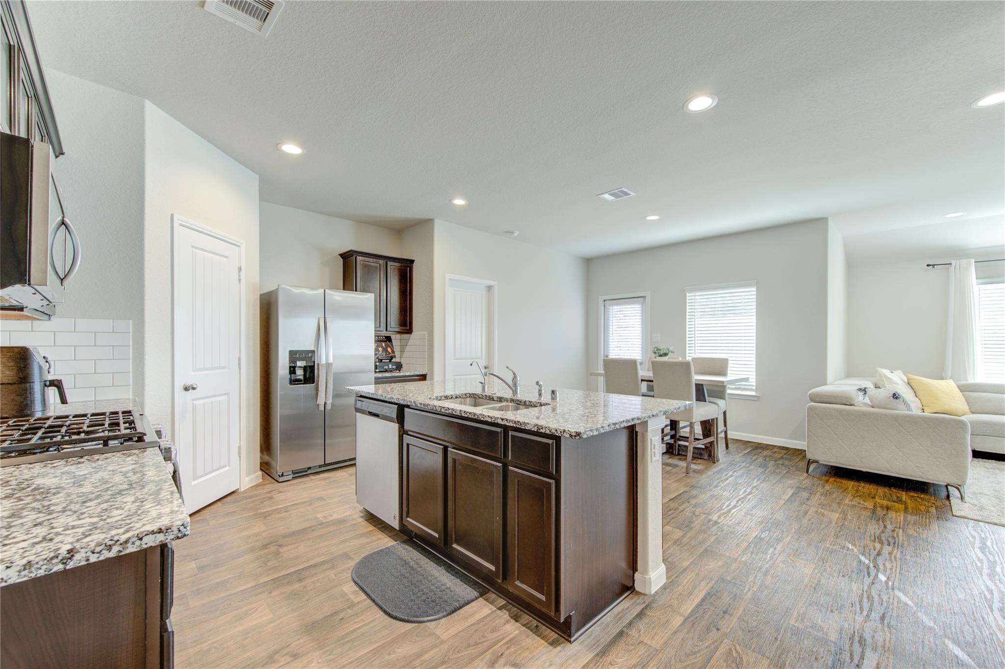 3350 Zephyr Park Lane