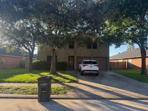Photo of 2876 Pebble Canyon Lane, Dickinson, TX 77539 (MLS # 31372153) Photo of 2876 Pebble Canyon Lane, Dickinson, TX 77539 (MLS # 31372153)