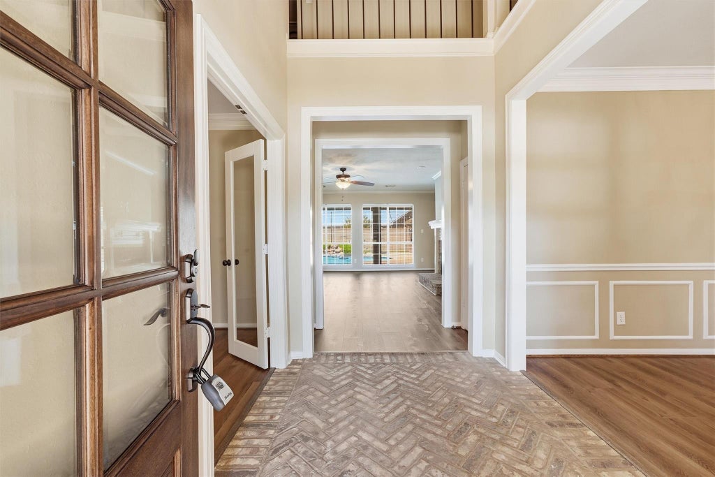 Photo of 4307 Brook Shadow Drive, Houston, TX 77345 (MLS # 95741236)