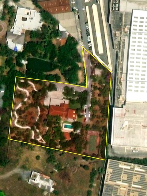 450 Calle Privada Rio Rosas Monterrey KS 66220