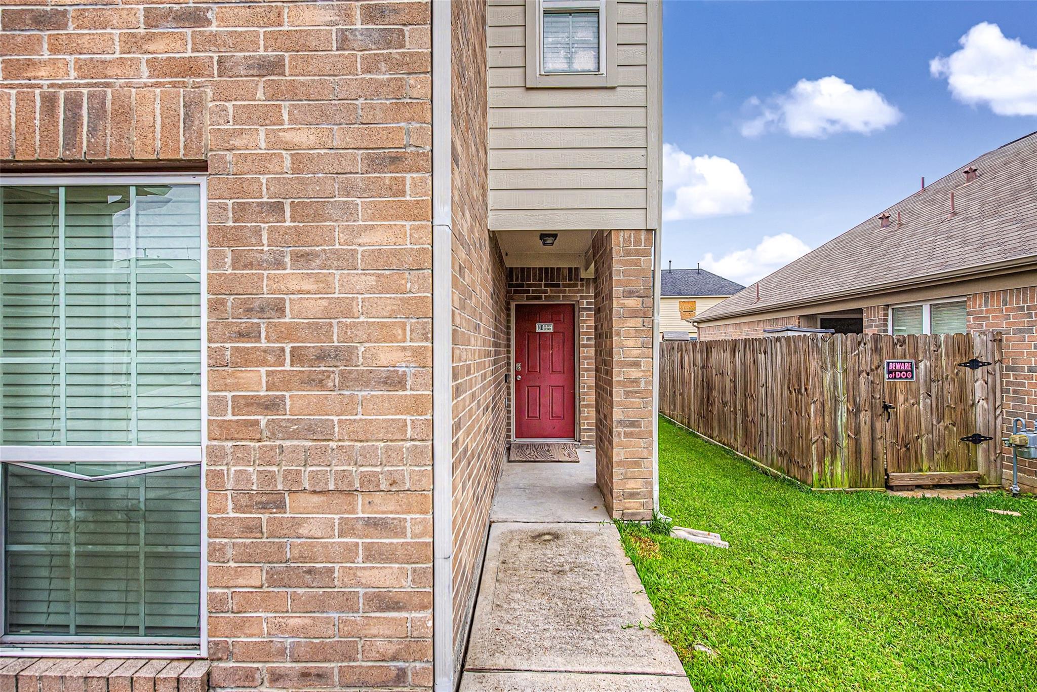 5006 Forest Hurst Glen