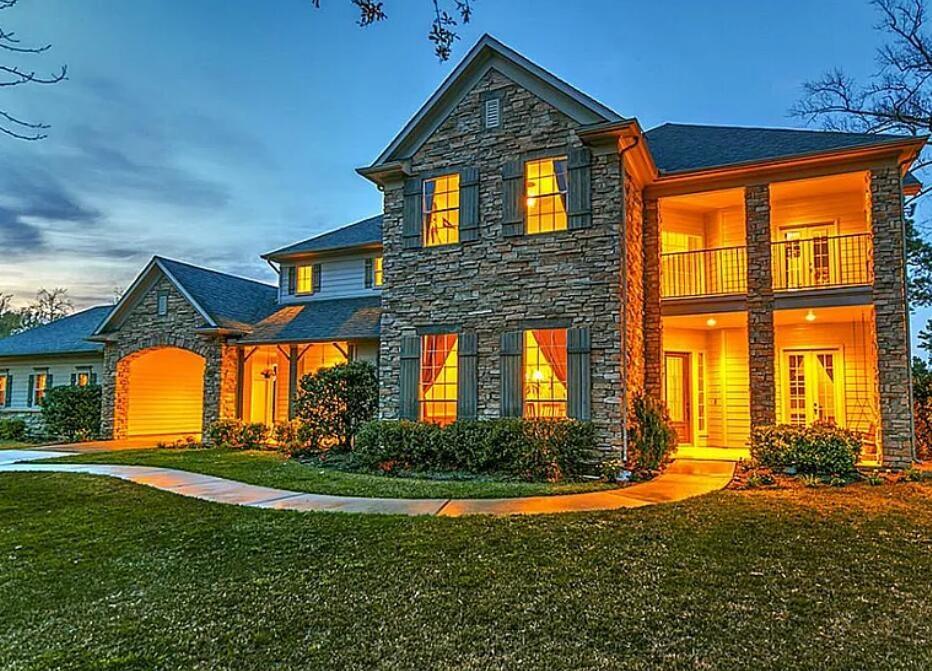 12226 E Border Oak Drive