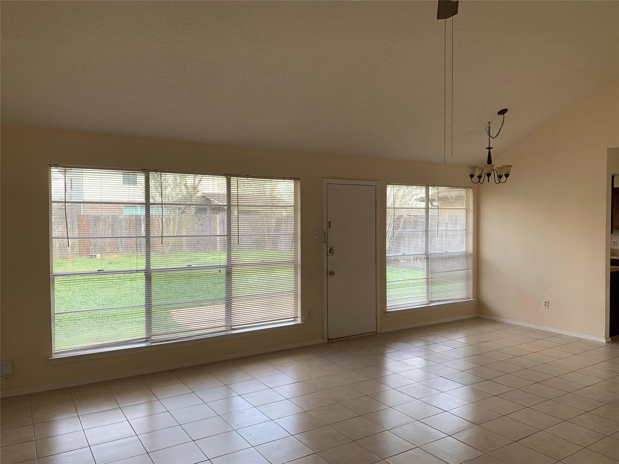 7223 Sharpsburg Drive