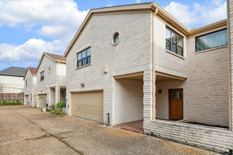 Photo of 2425 Potomac Drive #B, Houston, TX 77057 (MLS # 74930993)