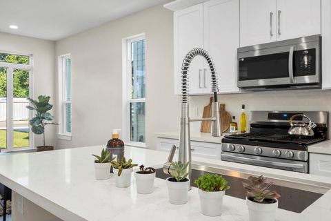 Tiny photo for 8016 Willow Street #B, Houston, TX 77088 (MLS # 11417755)