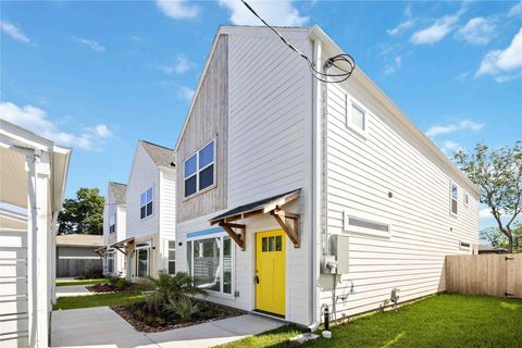 Tiny photo for 8016 Willow Street #B, Houston, TX 77088 (MLS # 11417755)