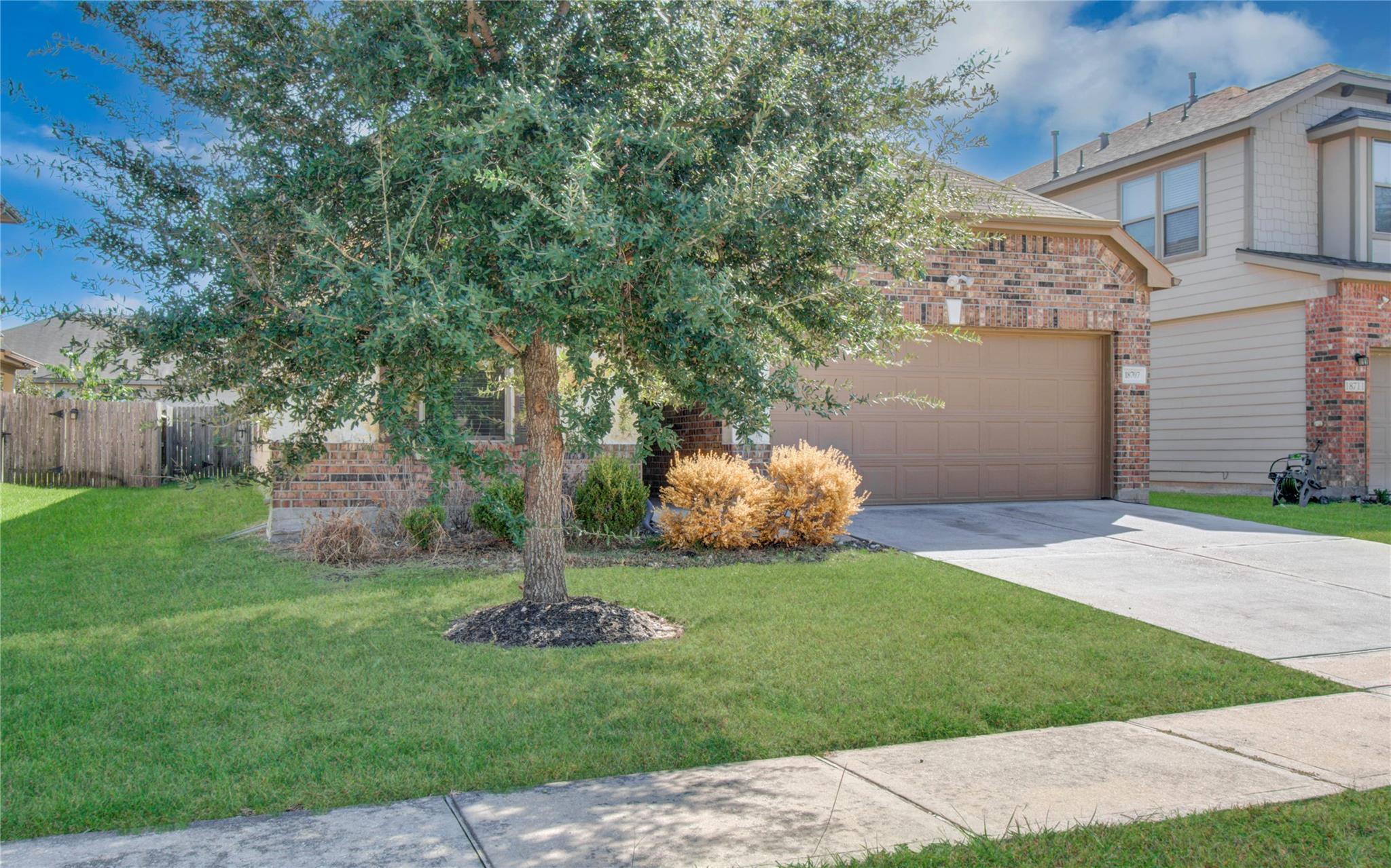 18707 Naples Ridge Court