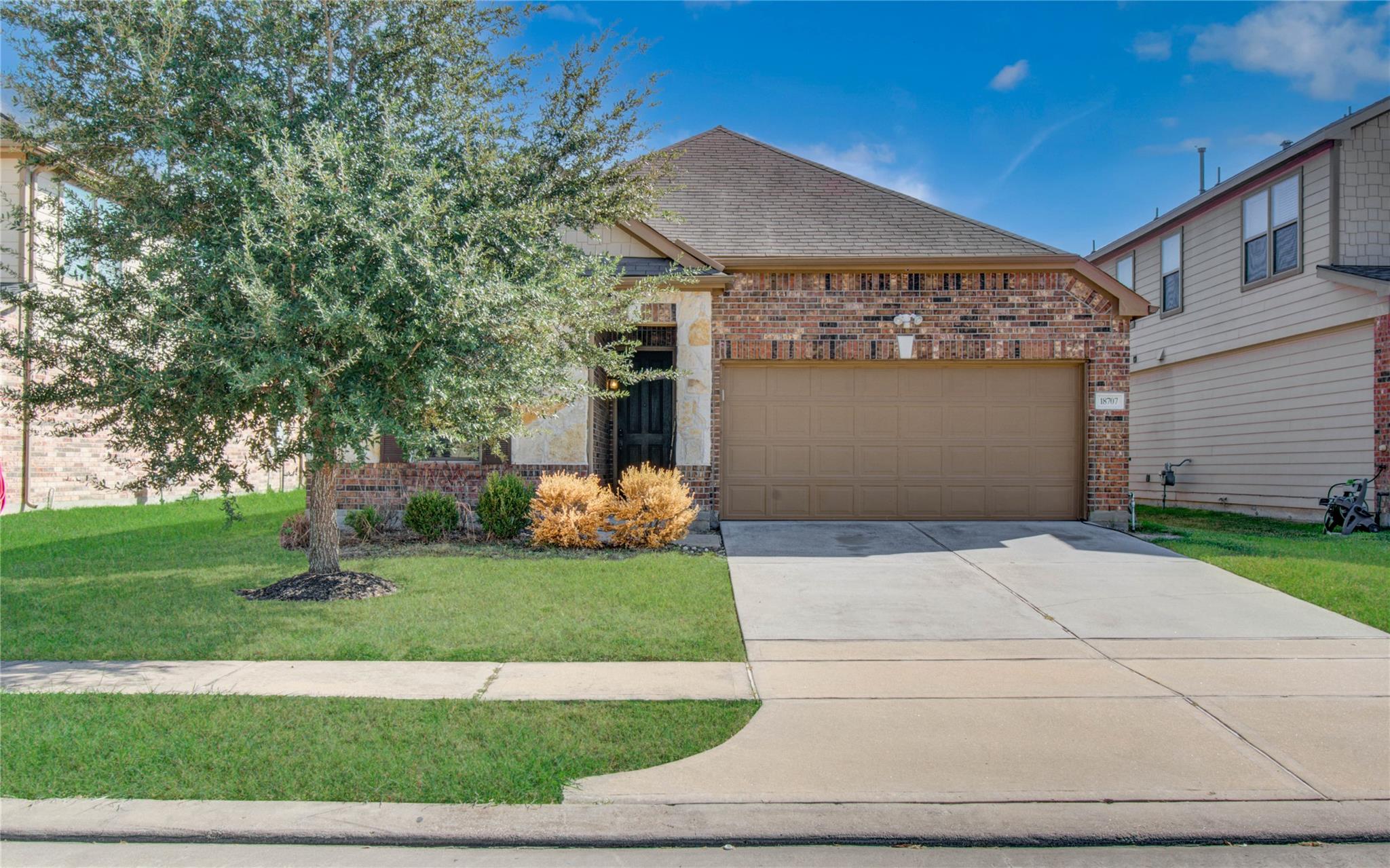 18707 Naples Ridge Court