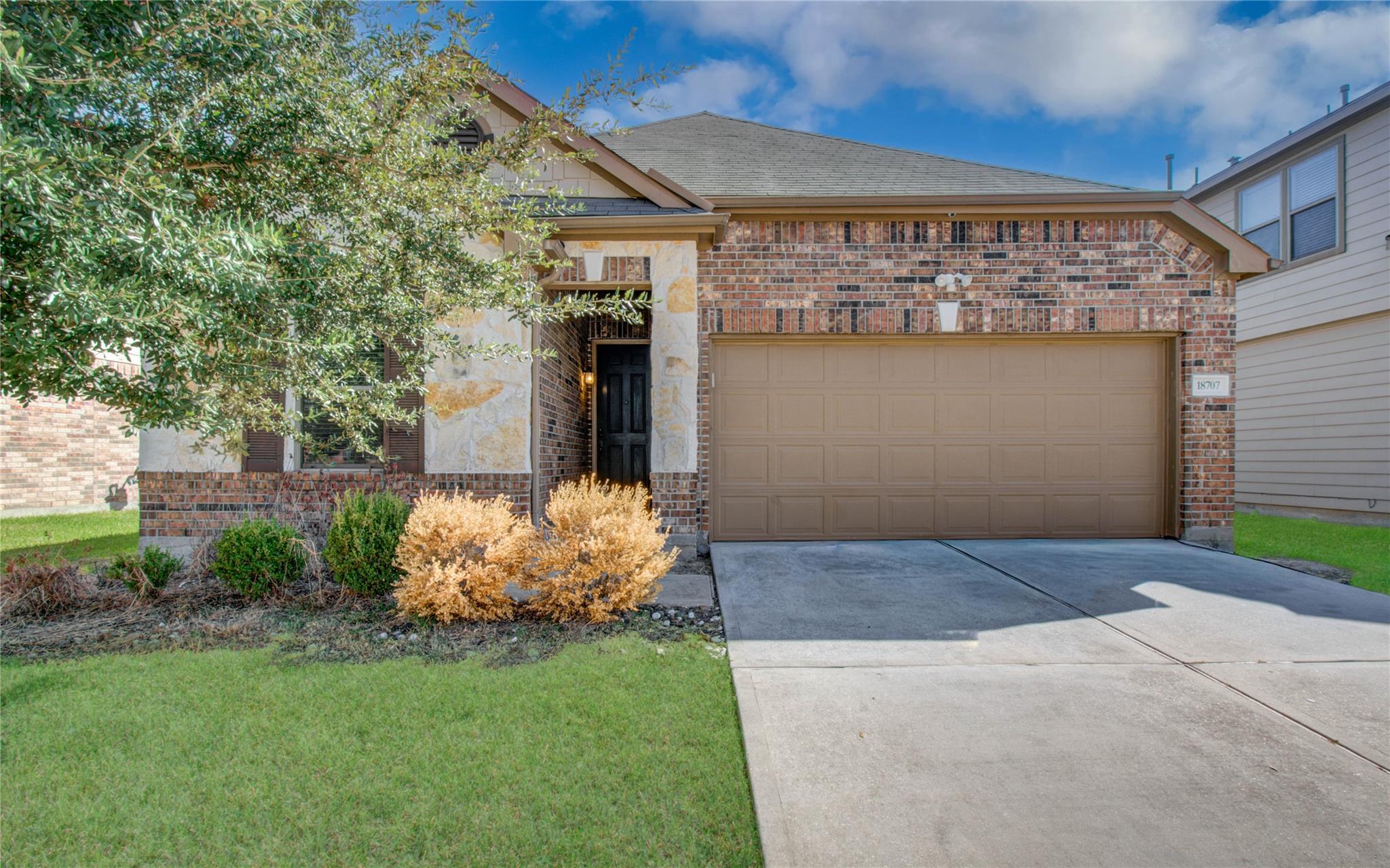 18707 Naples Ridge Court