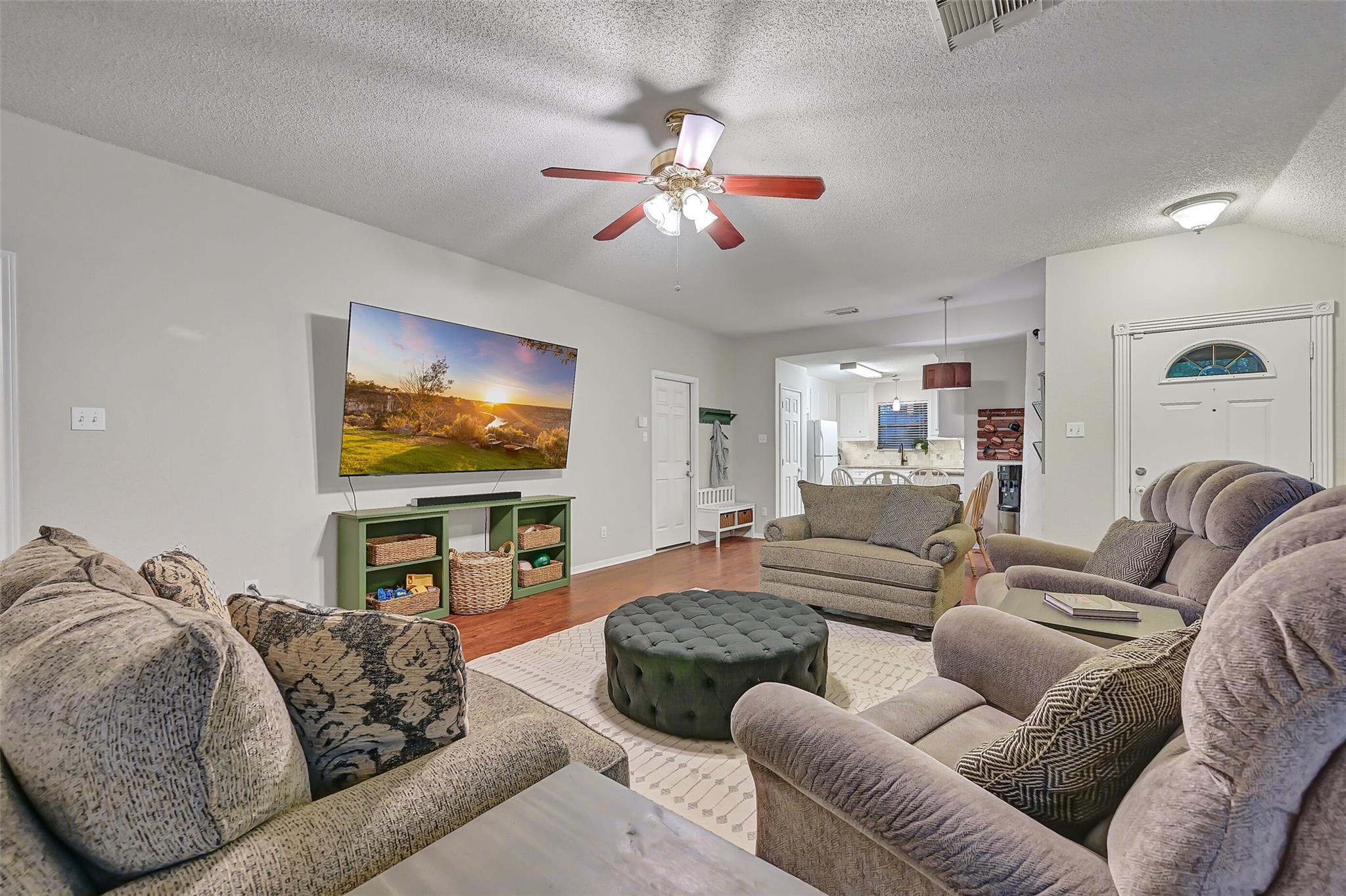 211 Live Oak Lane