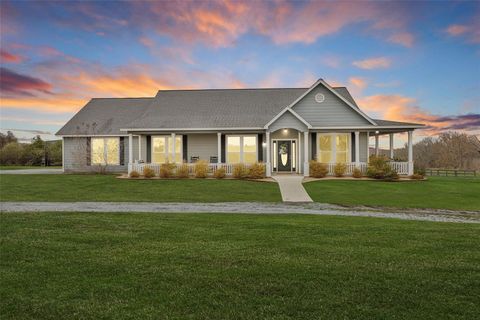 Photo of 2258 County Road 316, Navasota, TX 77868 (MLS # 30867642)