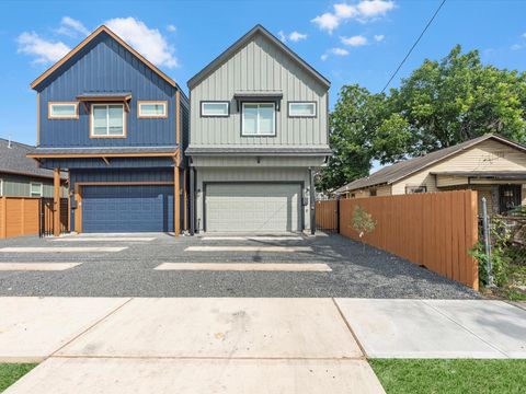 Photo of 603 N Milby St #B, Houston, TX 77003 (MLS # 70675616)