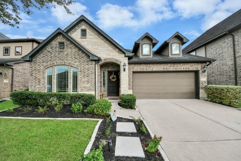 Photo of 2939 Dawn Haven Lane, Pearland, TX 77584 (MLS # 44538154)