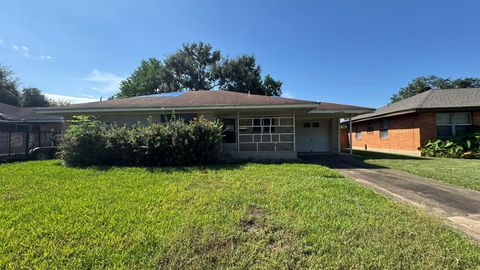 Photo of 2707 Almeda Plaza Drive, Houston, TX 77045 (MLS # 40307057) Photo of 2707 Almeda Plaza Drive, Houston, TX 77045 (MLS # 40307057)