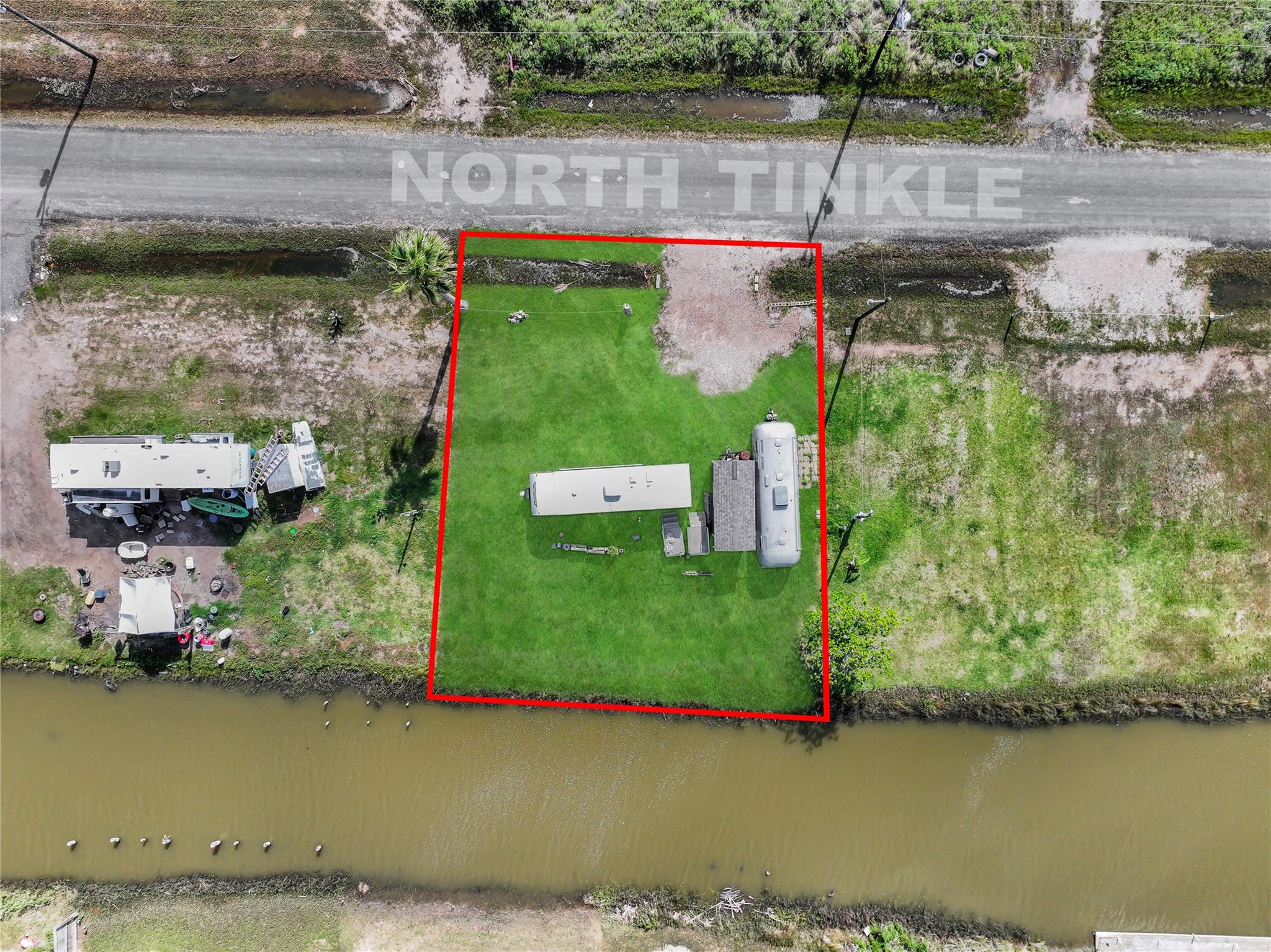 1214 N Tinkle Lane