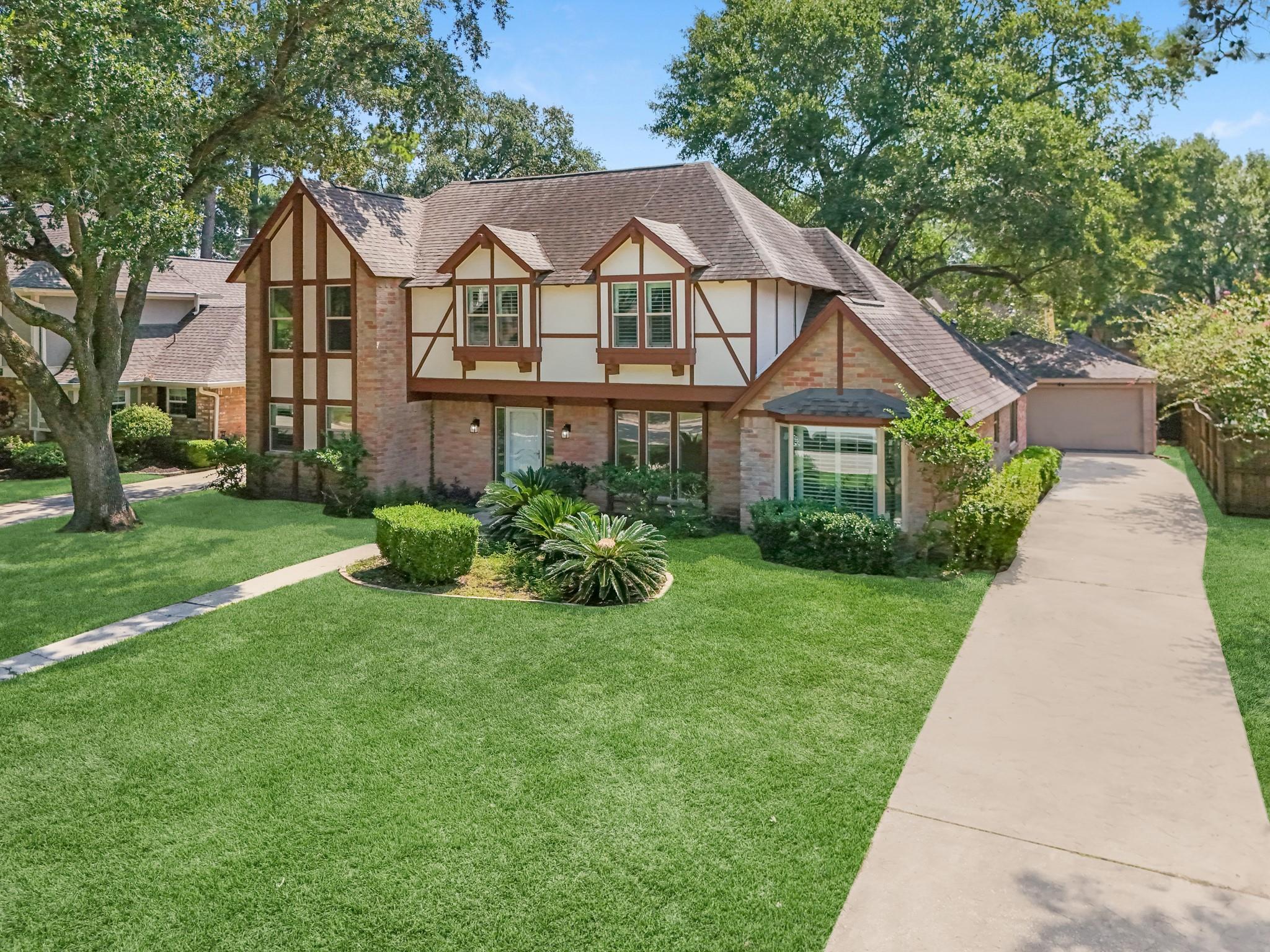 8011 Liberty Elm Court