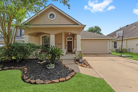 Photo of 19230 Autumn Briar Ln Ln, Tomball, TX 77377 (MLS # 75283246) Photo of 19230 Autumn Briar Ln Ln, Tomball, TX 77377 (MLS # 75283246)