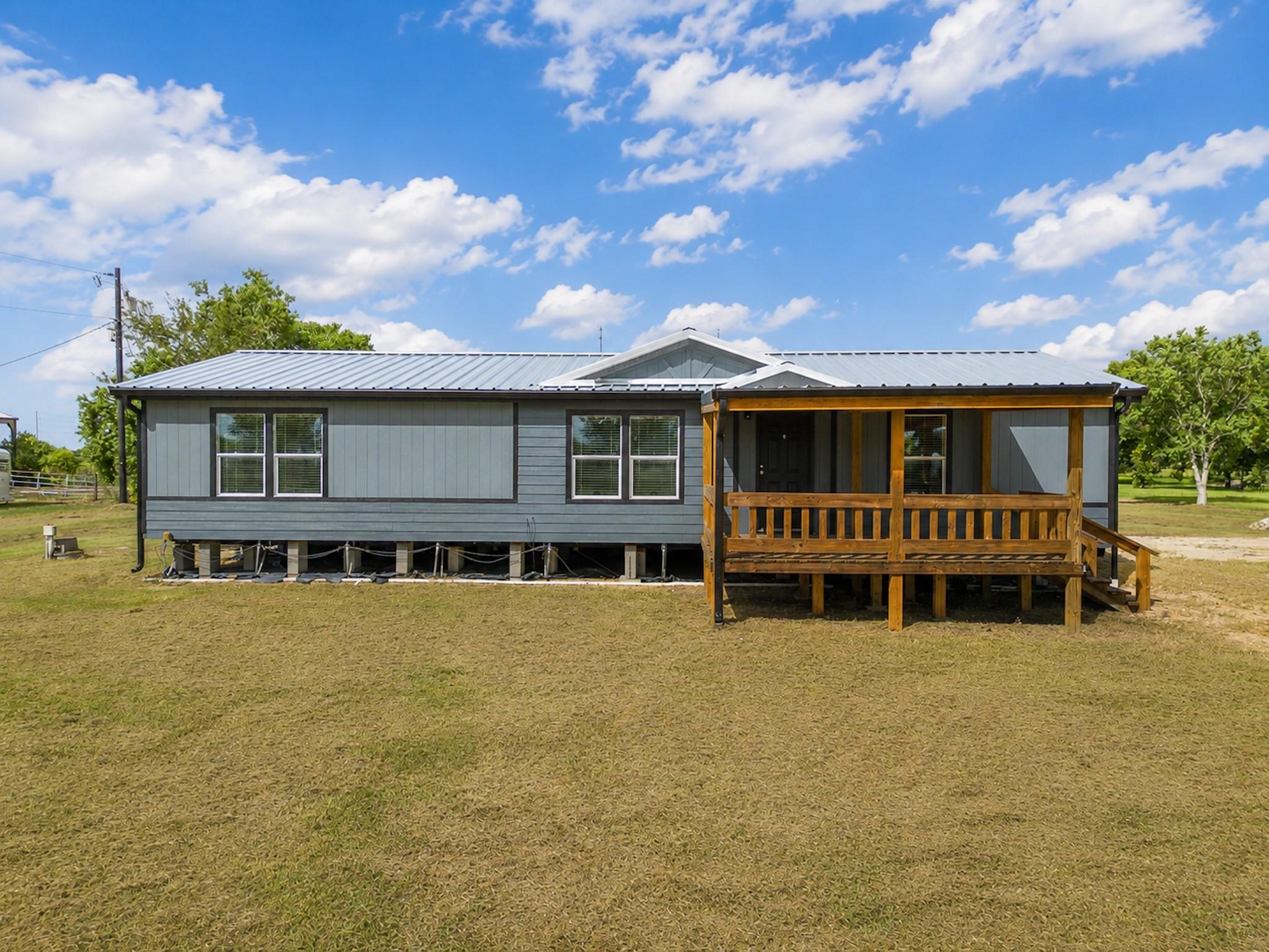 882 County Road 404