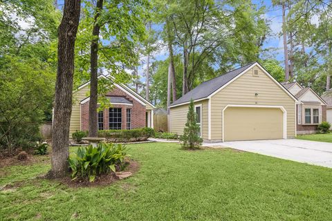 Photo of 30 Camberwell Court, The Woodlands, TX 77380 (MLS # 80345333)