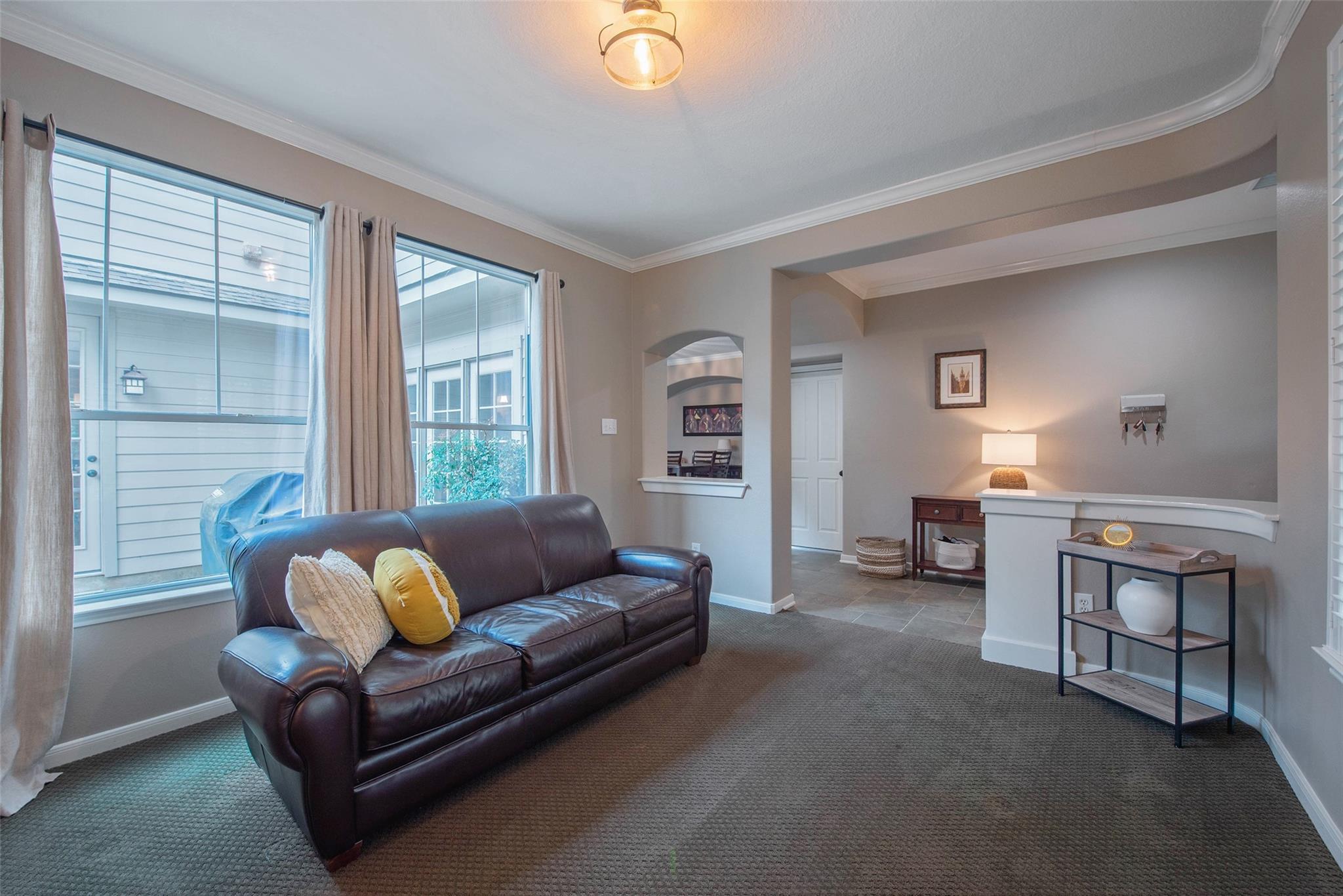 110 S Longsford Circle