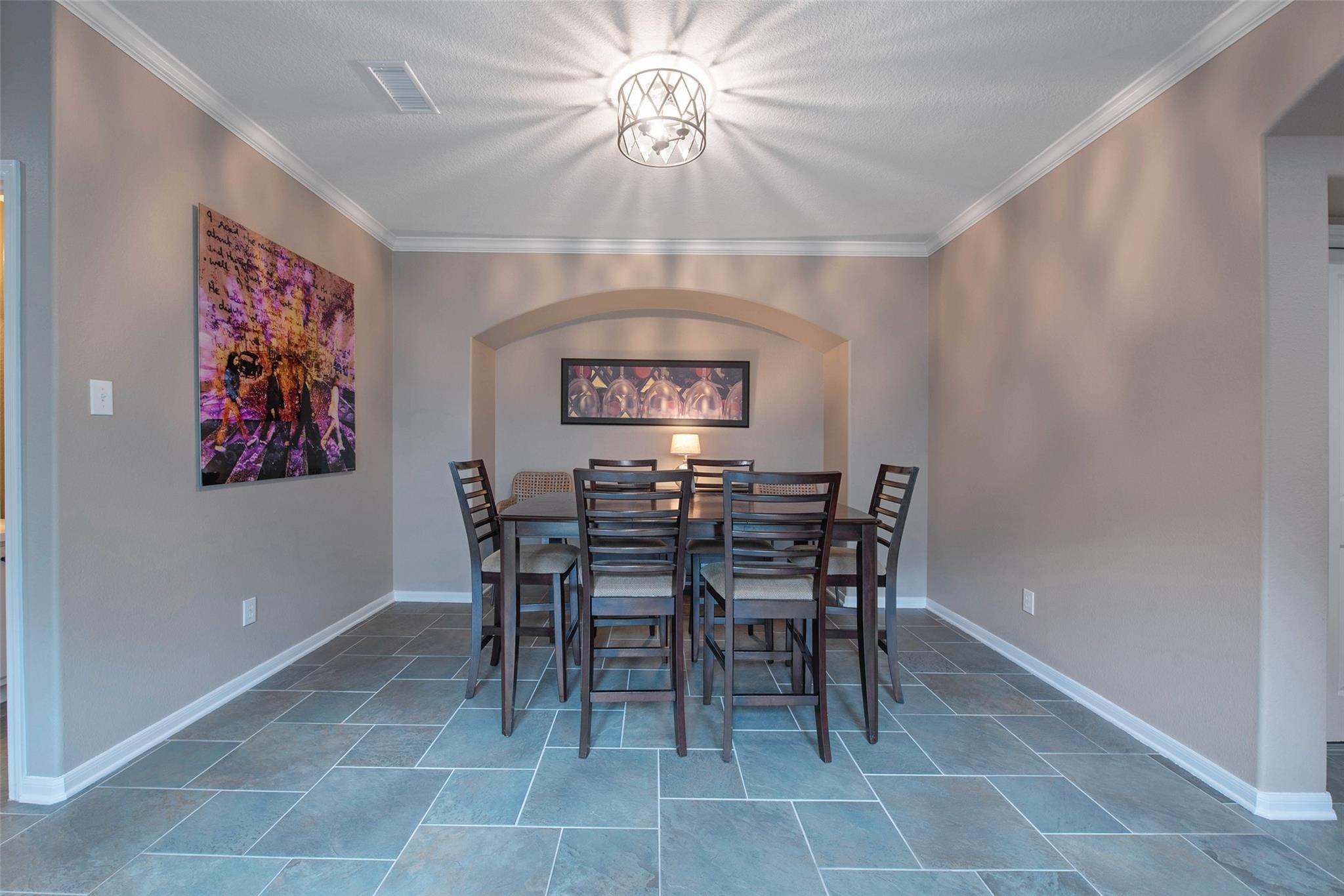 110 S Longsford Circle