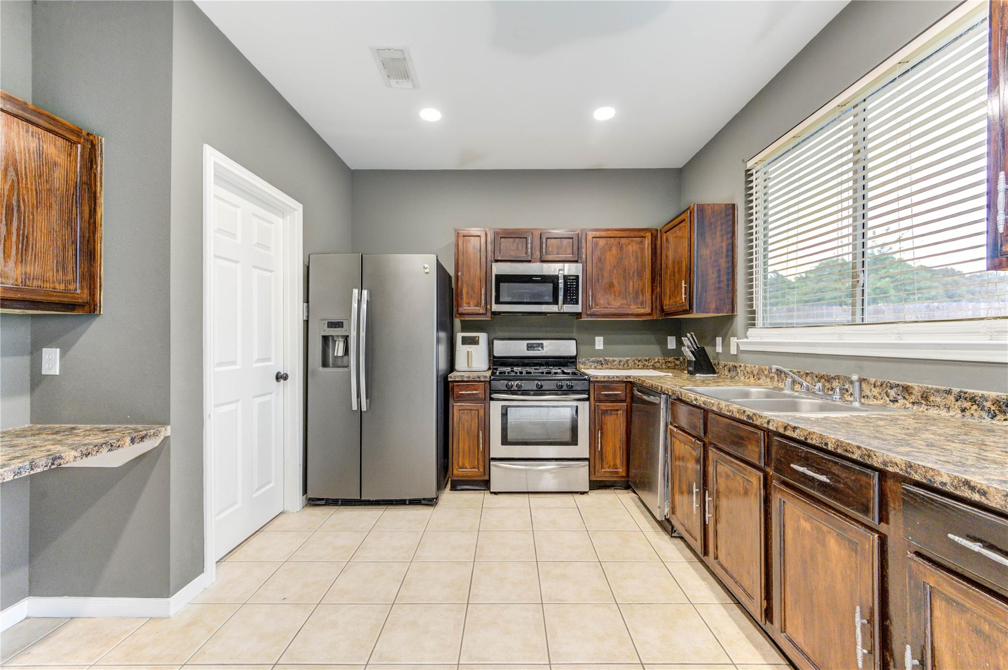 907 Saginaw Bay Court