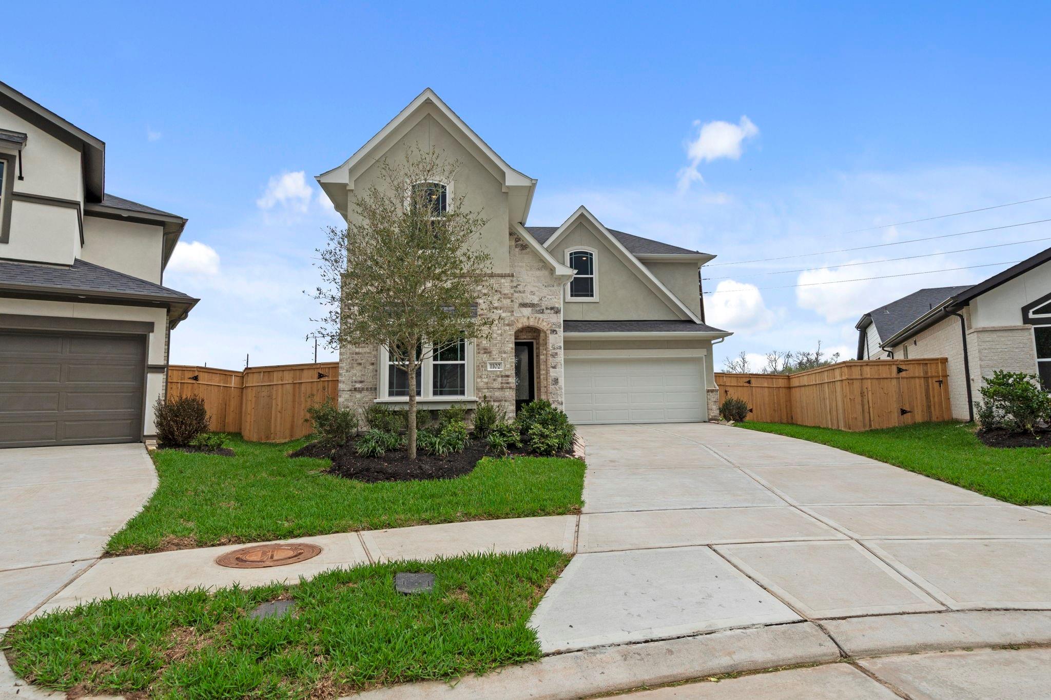 1102 Luna Drive
