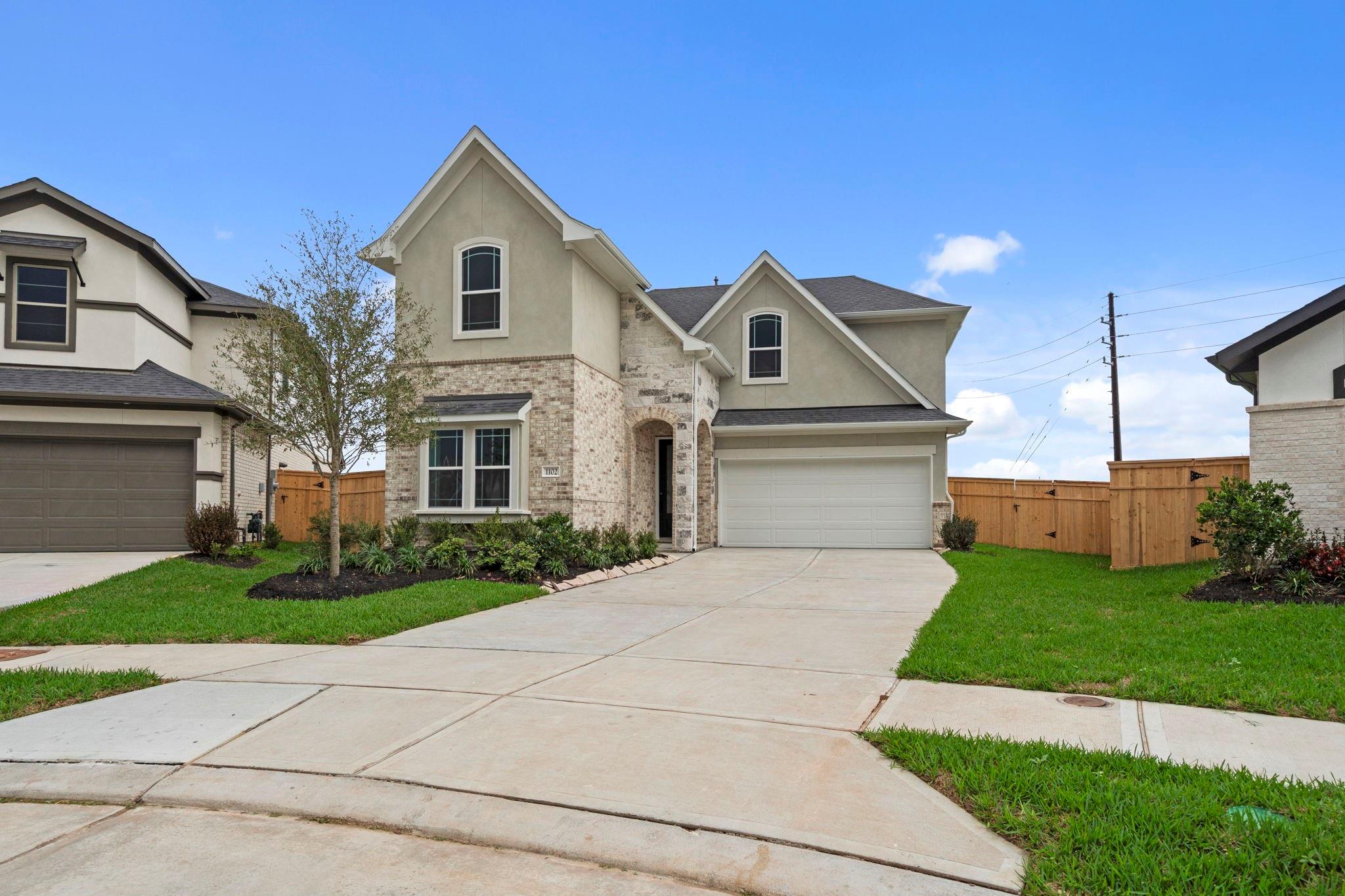 1102 Luna Drive