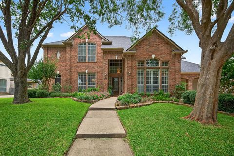 Photo of 17107 Parsley Hawthorne Court, Houston, TX 77059 (MLS # 69294398)