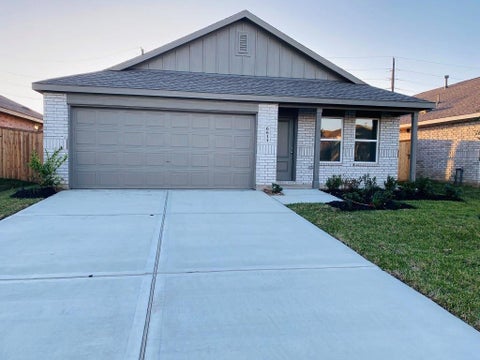 Photo of 6611 Sassafras Green Drive, Katy, TX 77493 (MLS # 87086336)
