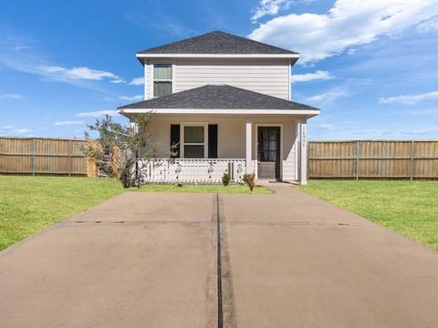 Photo of 16955 Marie Village Drive, Conroe, TX 77306 (MLS # 51913615)