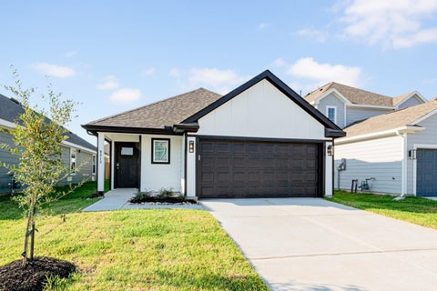 Photo of 9213 Crestone Peak Drive, Willis, TX 77318 (MLS # 84468286)