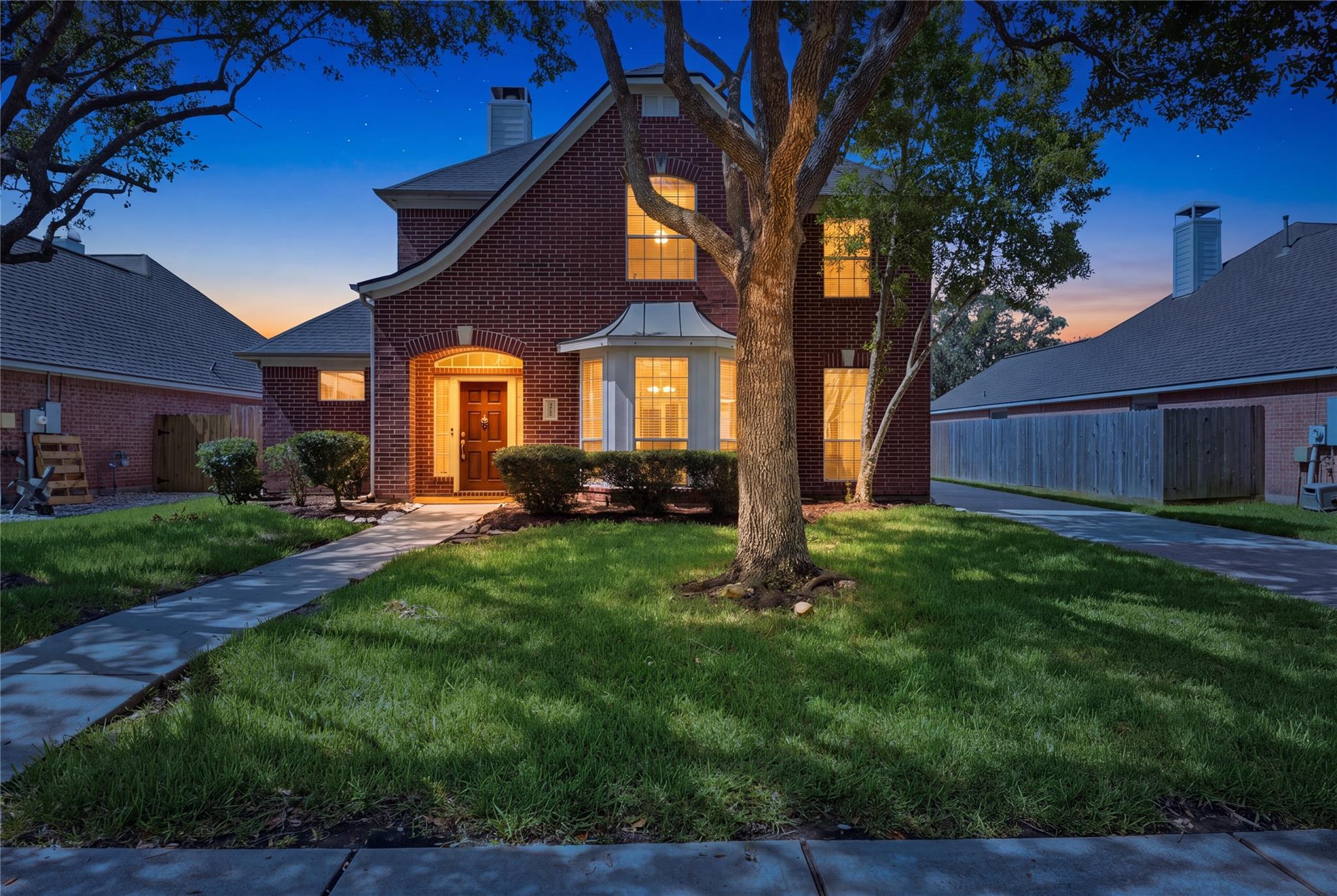 6165 Darlington Ct Court