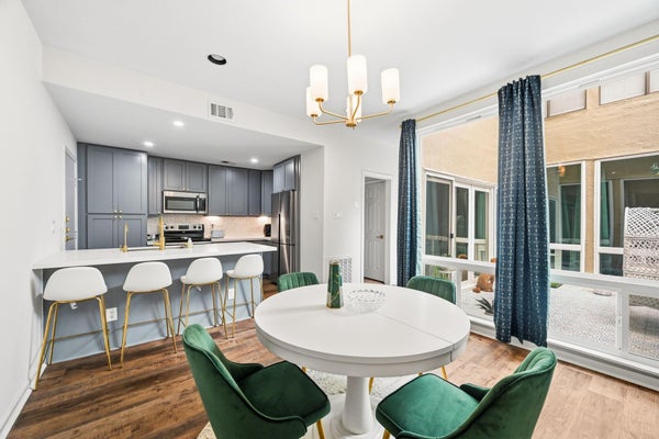 1116 BERING DR UNIT 25, HOUSTON, TX 77057 - Image 3821a7b2cf74701e8fdaeedabef2be07/2168992966